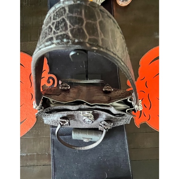 Michael Kors Hamilton Purse and Wallet Set - Picture 12 of 13